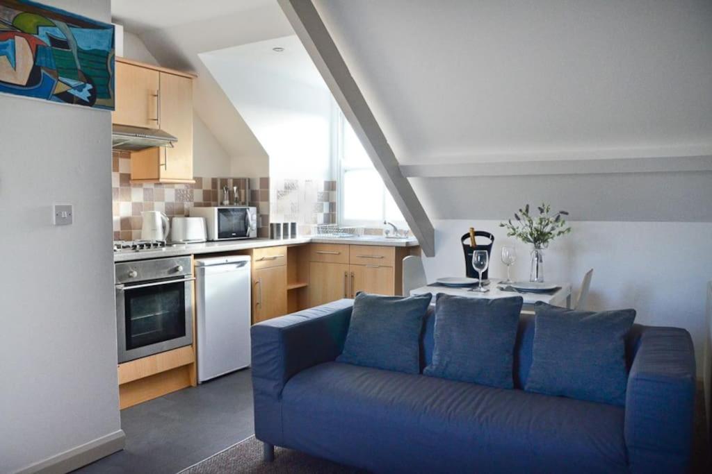 Modern Attic Studio Apartment With Harbour Views Penzance Eksteriør bilde